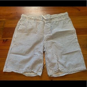 Crown & Ivy Pin Striped Shorts, Boys XL (18)